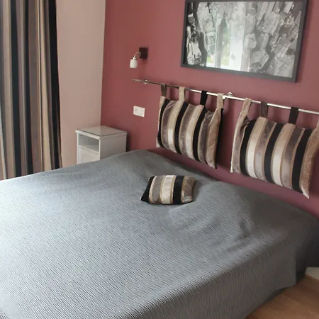 De La Paix Hotell 2*